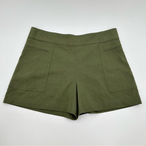 Theory Mini Utility Short in Good Linen Fern Green - Picture 1 of 9
